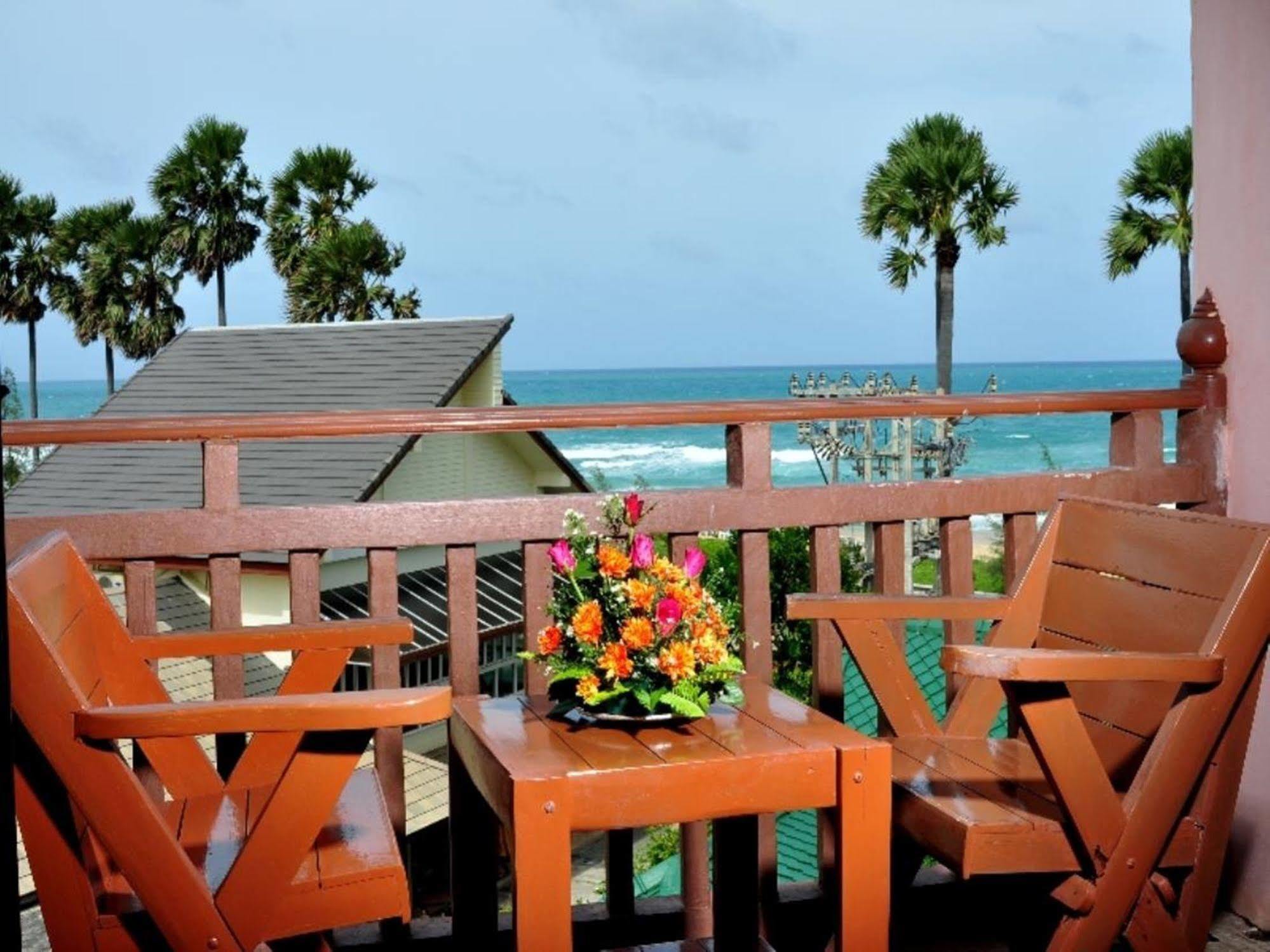 Baan Karonburi Resort Екстериор снимка